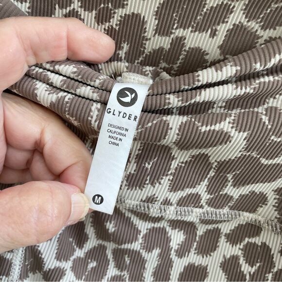 GLYDER LEGGINGS IN LEOPARD PRINT - Picture 6 of 6